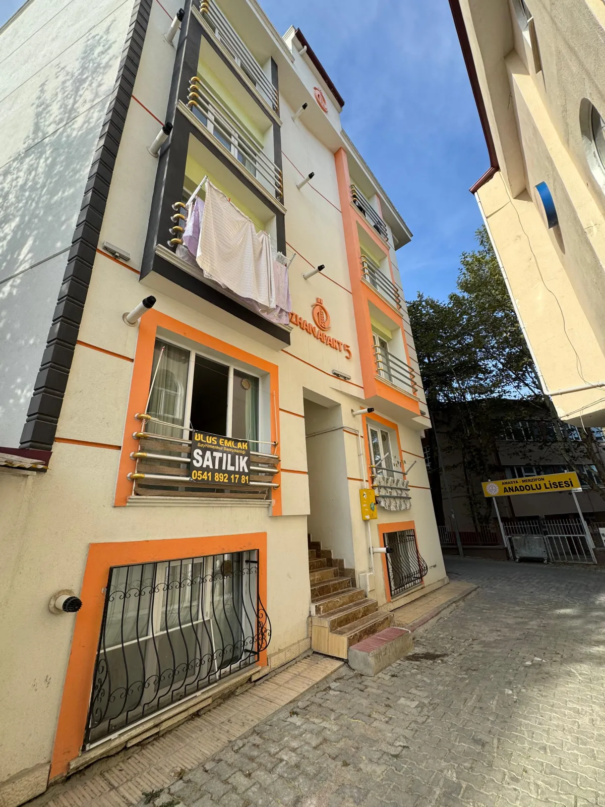 HOCASÜLEYMAN MAH. ANADOLU LİSESİ KARŞISI 1+1 SATILIK DAİRE