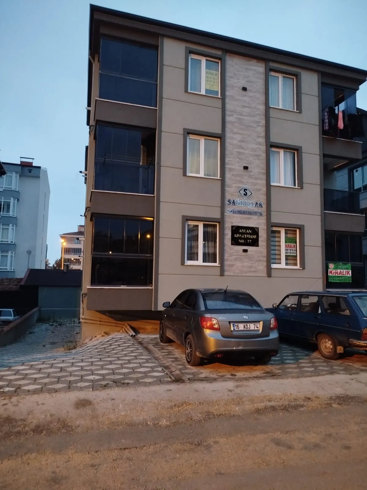 SATILIK 1+1 DAİRE KAFELER CADDESİ OSMANLI KAHVESİ ARKASI 